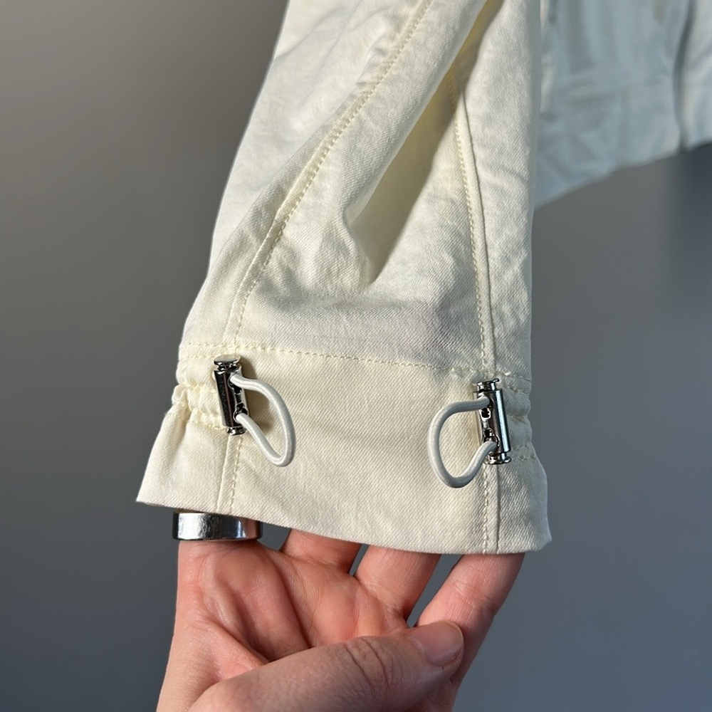 NWT Calia Womens Twill Cargo Jacket Ivory Size XS Mock Neck Athleisure Gym Zip - Picture 8 of 16
